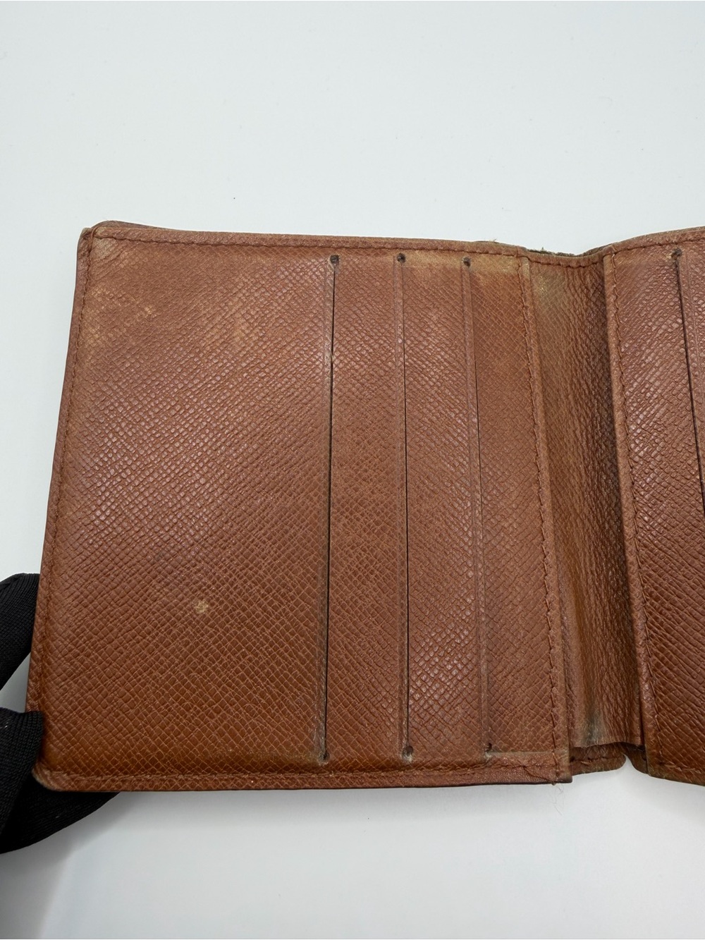 Louis Vuitton Marco Wallet - Picture 7 of 11